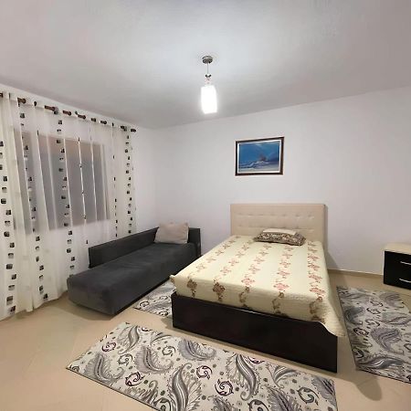 Guri Guest House โปกราเดซ ภายนอก รูปภาพ