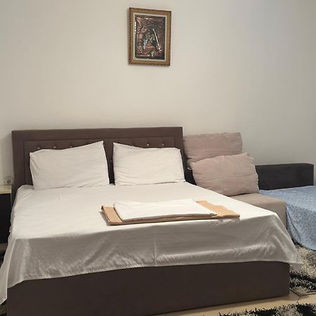 Guri Guest House โปกราเดซ ภายนอก รูปภาพ